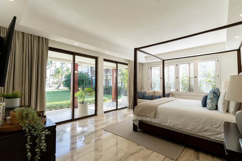 Master bedroom with beach view