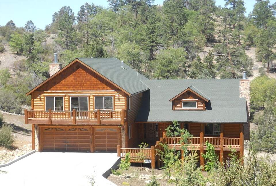 Four Seasons Chalet - Big Bear Lake, California