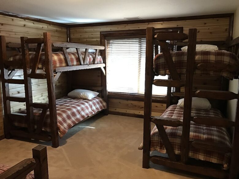 Four Seasons Chalet - Big Bear Lake, California