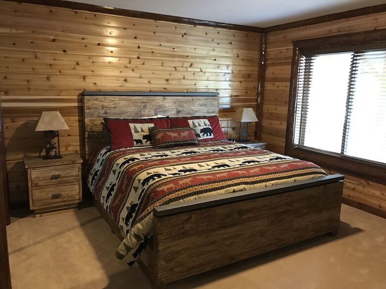 Four Seasons Chalet - Big Bear Lake, California