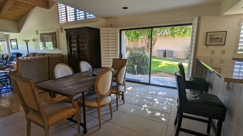 La Quinta Country Club Getaway - La Quinta, California
