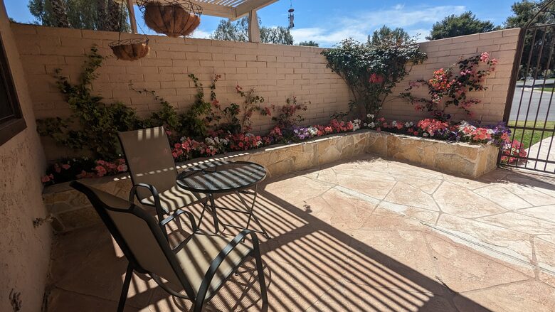 La Quinta Country Club Getaway - La Quinta, California
