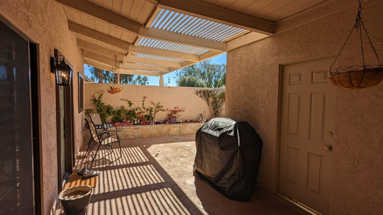 La Quinta Country Club Getaway - La Quinta, California