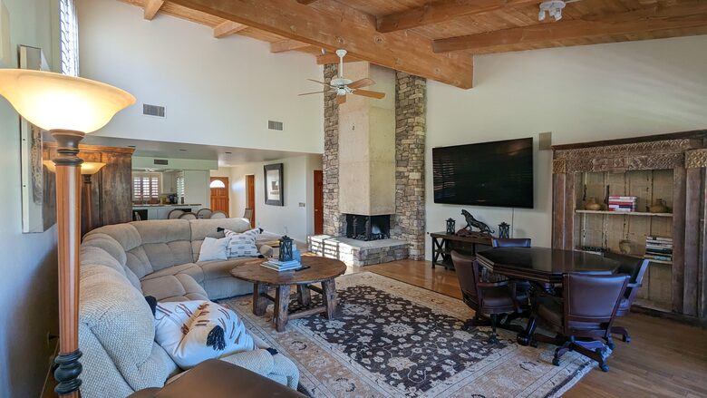 La Quinta Country Club Getaway - La Quinta, California