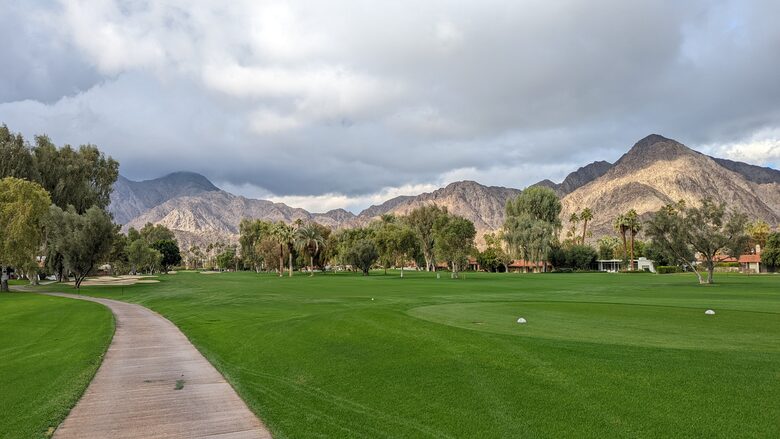 La Quinta Country Club Getaway - La Quinta, California