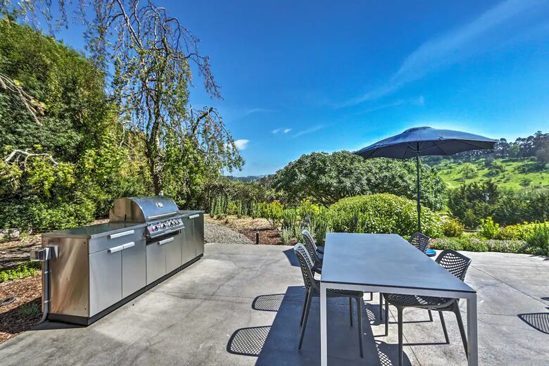 Modern Sonoma Retreat - Sebastopol, California