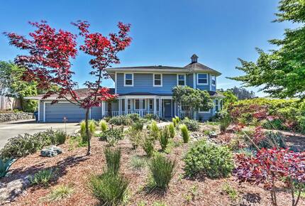 Modern Sonoma Retreat - Sebastopol, California