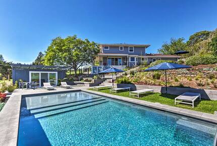Modern Sonoma Retreat - Sebastopol, California