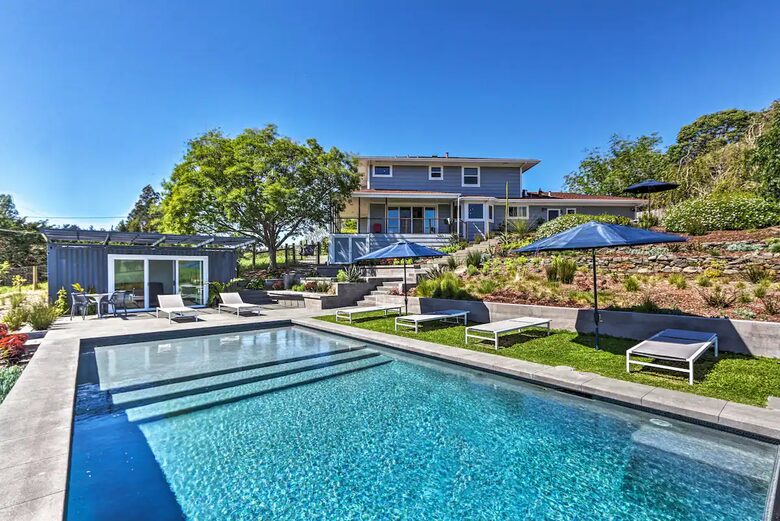 Modern Sonoma Retreat - Sebastopol, California
