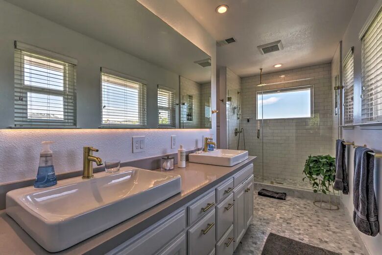 Modern Sonoma Retreat - Sebastopol, California