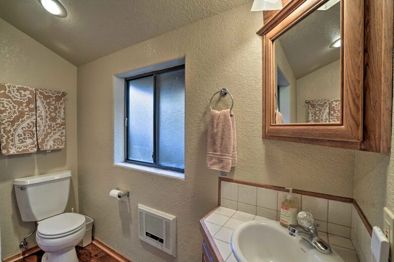 3rd full bathroom, in the loft