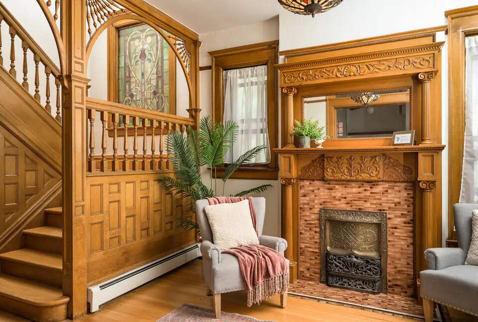 Downtown Denver Victorian Getaway - Denver, Colorado