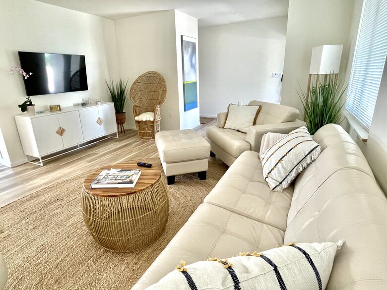 Longboat Key Living | Canal Front Home - Longboat Key, Florida