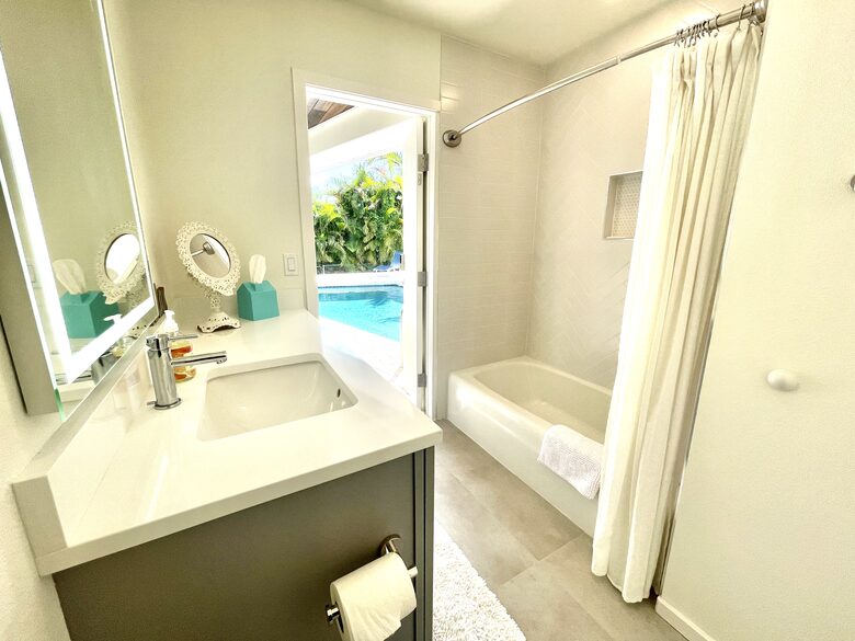 Longboat Key Living | Canal Front Home - Longboat Key, Florida