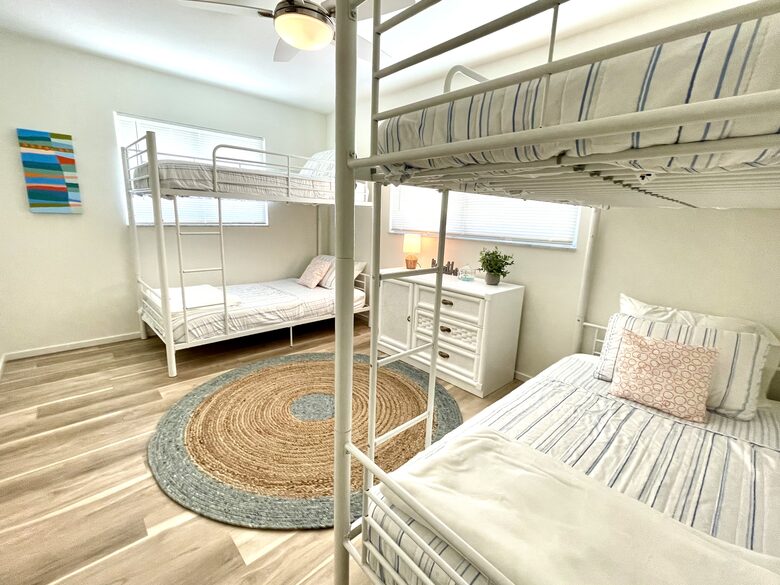 Longboat Key Living | Canal Front Home - Longboat Key, Florida