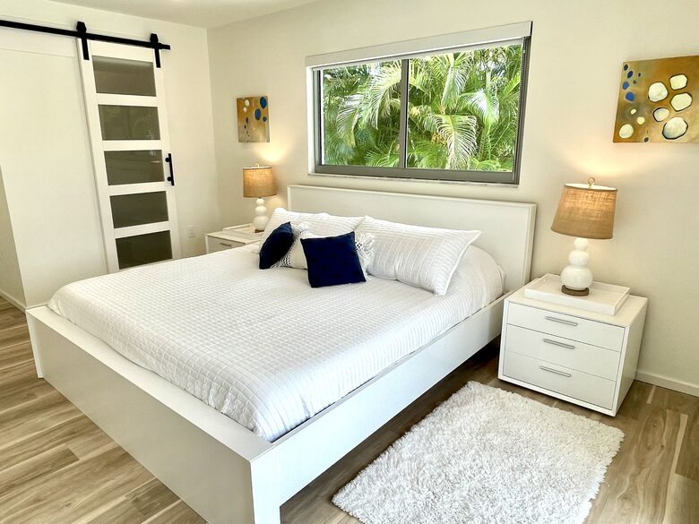 Longboat Key Living | Canal Front Home - Longboat Key, Florida