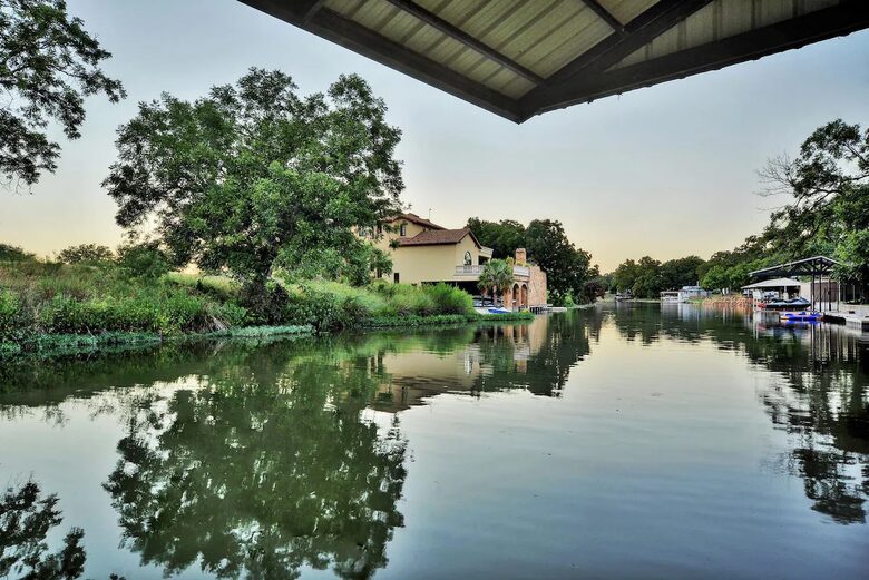 Pecan Creek Lakehouse - Horseshoe Bay, Texas