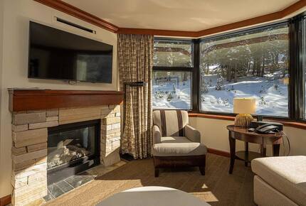 Ski In/Ski Out Everline Resort - Fireplace Suite - Olympic Valley, California