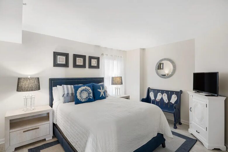 Beachfront Villa Folly Beach - Folly Beach, South Carolina