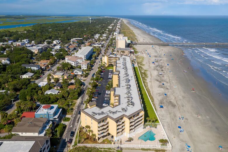 Beachfront Villa Folly Beach - Folly Beach, South Carolina