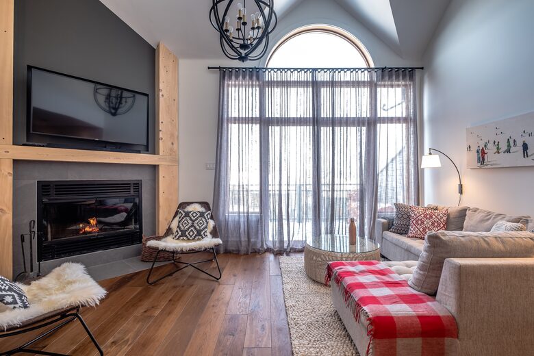 Ski-In Ski-Out Tremblant Luxury Retreat - Mont-Tremblant, Canada