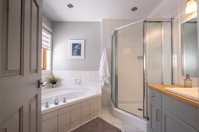 Ski-In Ski-Out Tremblant Luxury Retreat - Mont-Tremblant, Canada