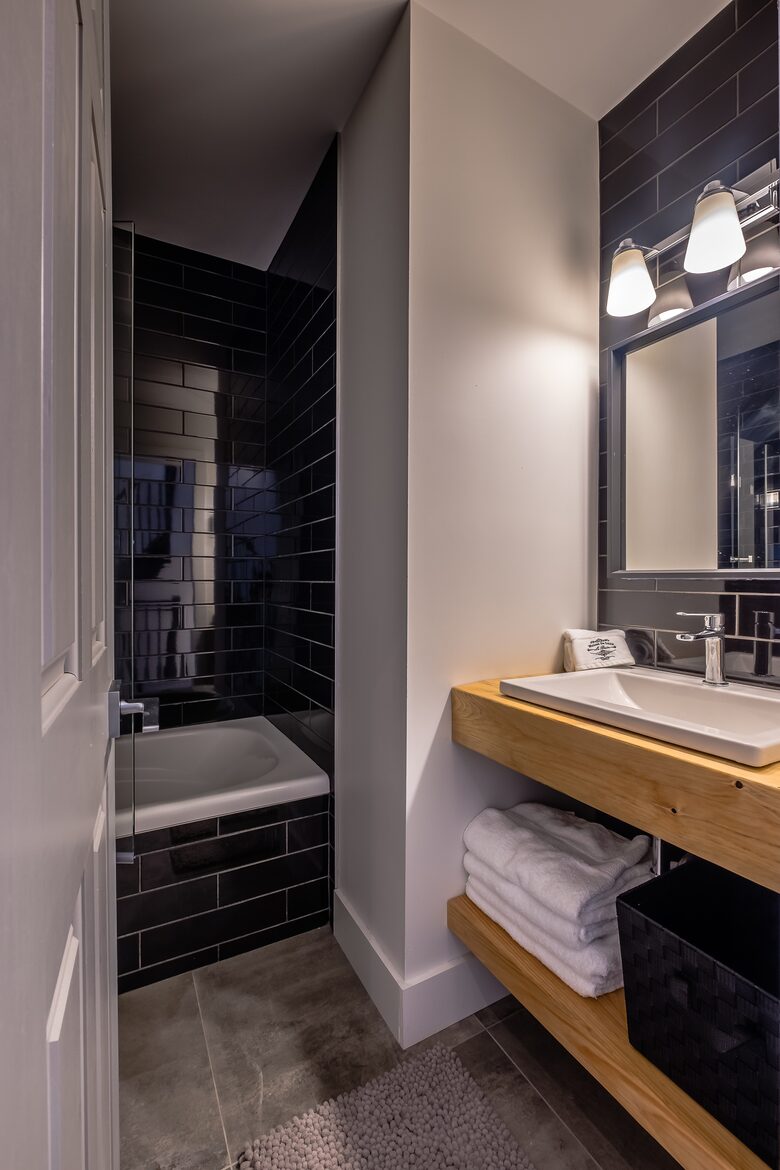 Ski-In Ski-Out Tremblant Luxury Retreat - Mont-Tremblant, Canada