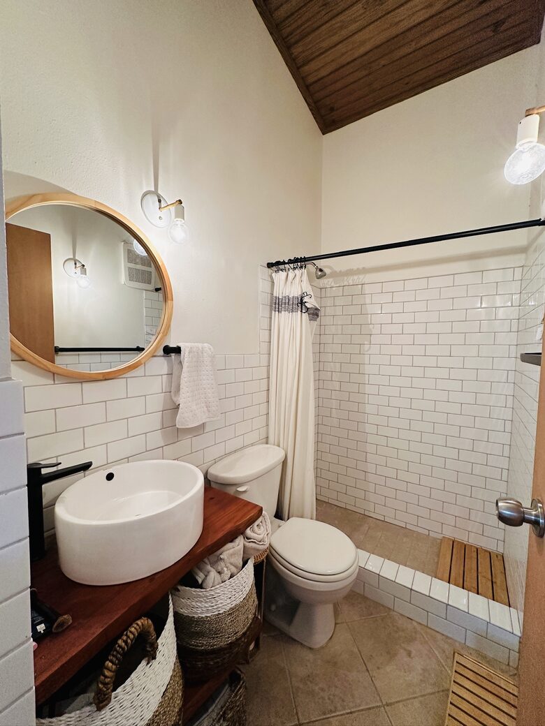 Down stairs bathroom