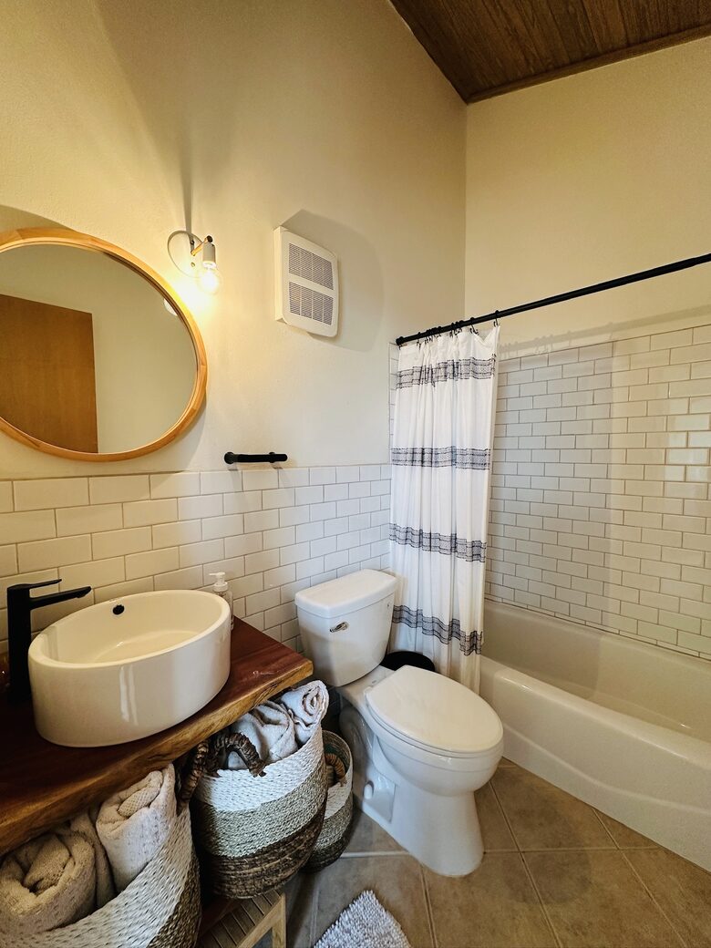 Upstairs additional bathroom with tub & shower