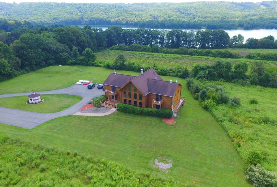Lake View Lodge on Beltzville Lake - Lehighton, Pennsylvania