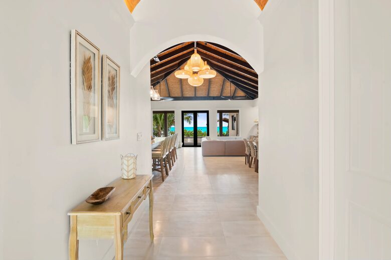 Breakwater Retreat - Georgetown, Bahamas