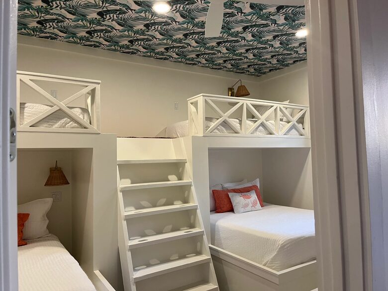 Breakwater Retreat - Georgetown, Bahamas