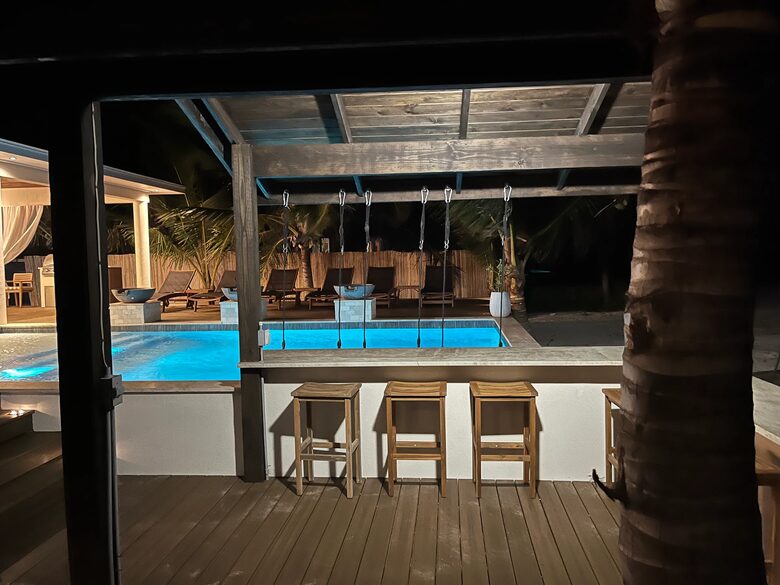 Breakwater Retreat - Georgetown, Bahamas