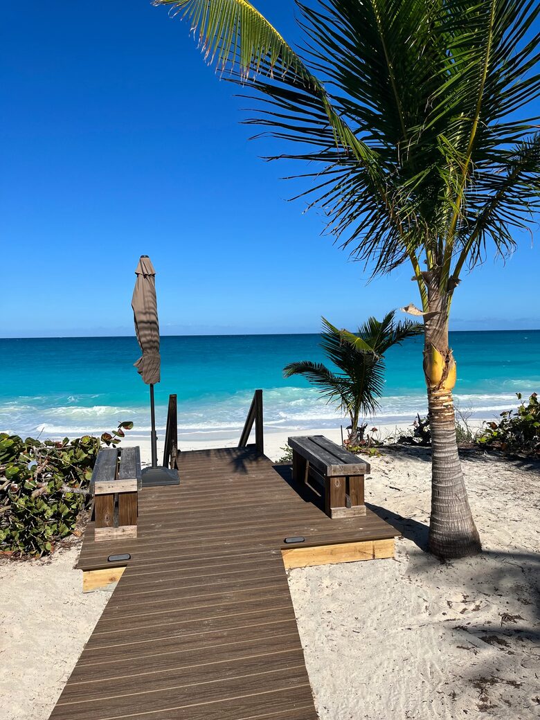 Breakwater Retreat - Georgetown, Bahamas