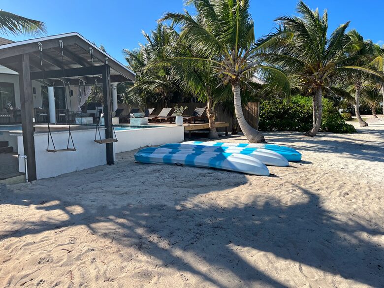 Breakwater Retreat - Georgetown, Bahamas