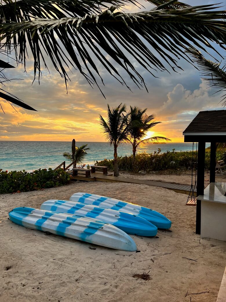 Breakwater Retreat - Georgetown, Bahamas