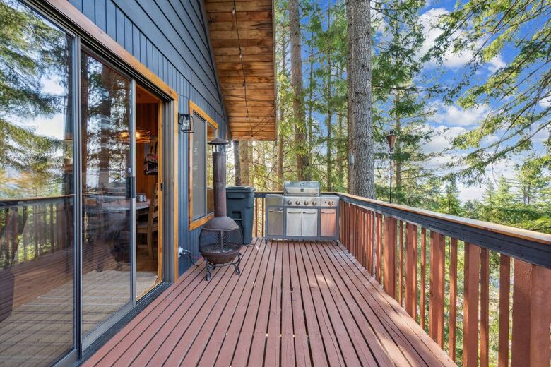 Hawkeye’s Cabin - Ronald, Washington
