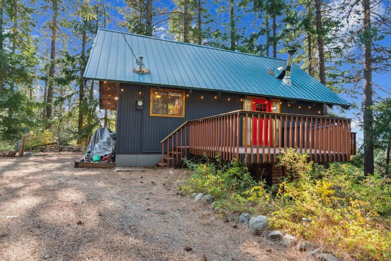 Hawkeye’s Cabin - Ronald, Washington
