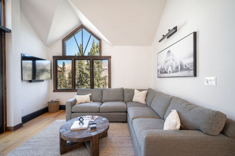 The Winterleaf Chalet | Ski In/Out - Mountain Village, Colorado