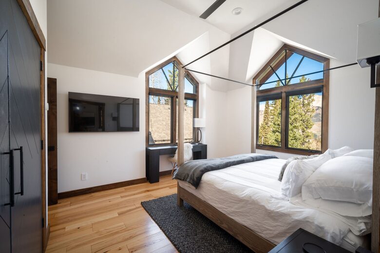 King Guest Suite