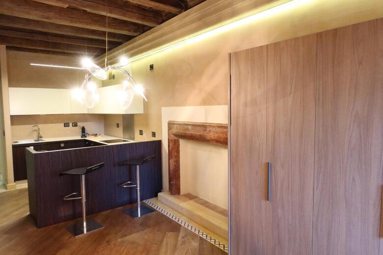 1 BD Luxury Flat, 3rd Floor - Verona, Italy