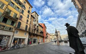 1 BD Luxury Flat, 3rd Floor - Verona, Italy