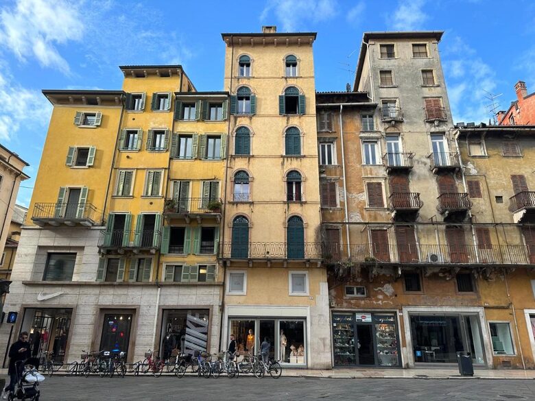 1 BD Luxury Flat, 3rd Floor - Verona, Italy