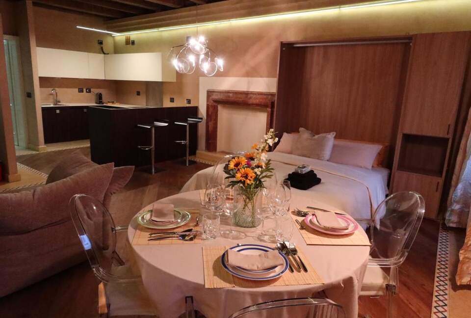 1 BD Luxury Flat, 3rd Floor - Verona, Italy
