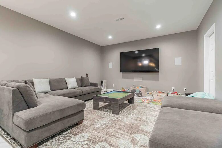 Heart of Tyson’s Corner | Luxury Home near DC - Falls Church, Virginia