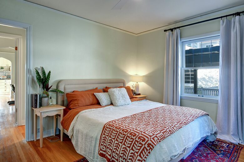 Main bedroom with California King bed