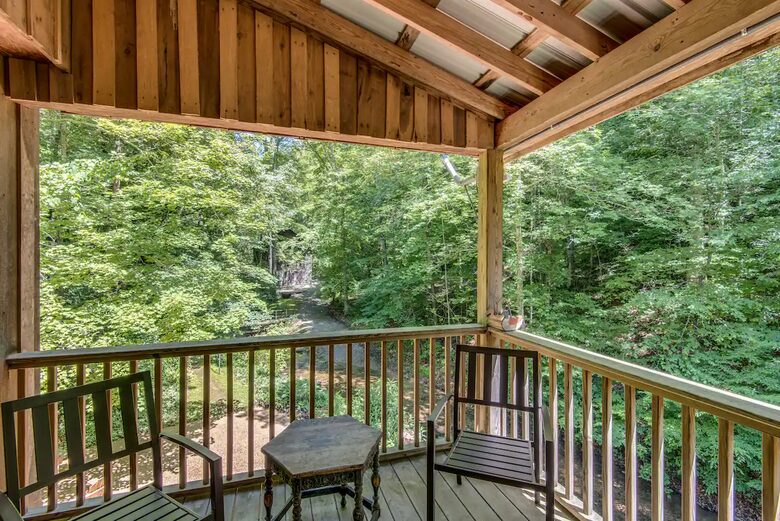 Cabin by the Creek at Hachland Hill - Joelton, Tennessee