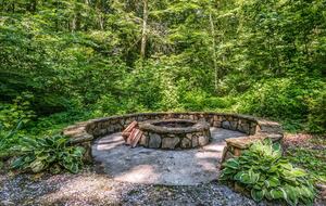 Cabin by the Creek at Hachland Hill - Joelton, Tennessee