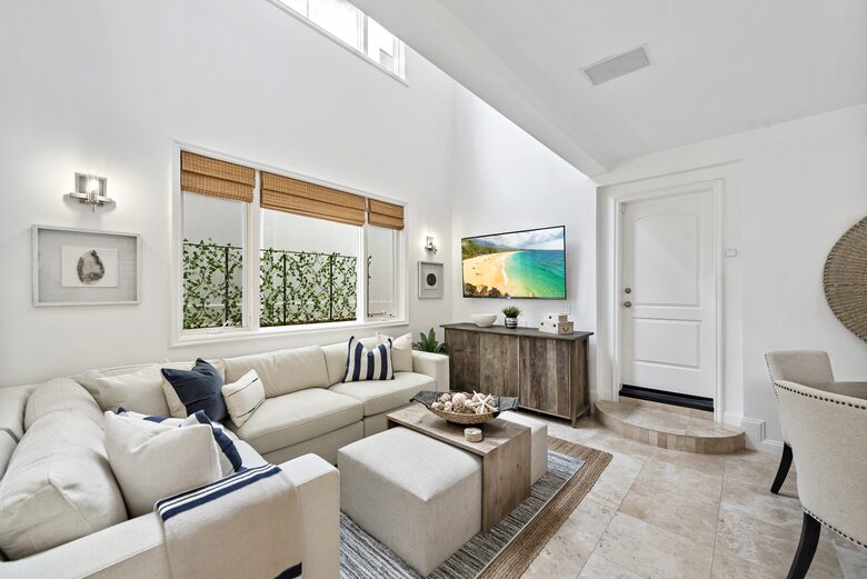 Goldenrod Villa - Corona del Mar, California