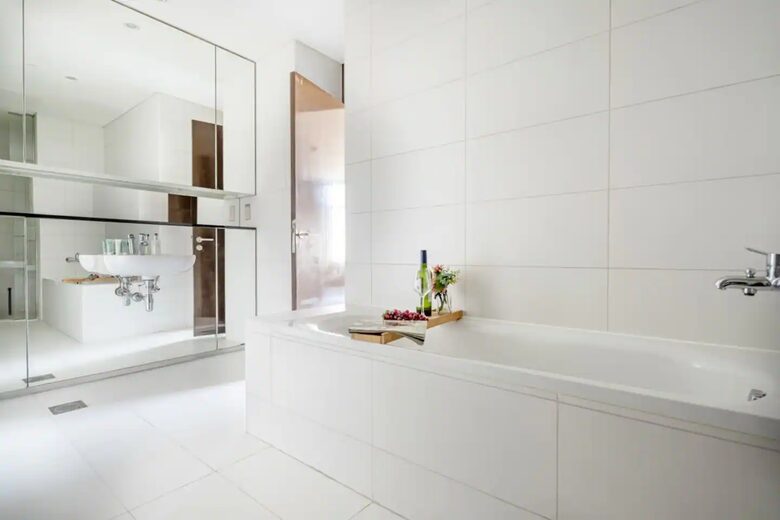 Stylish Dubai Retreat | Minutes Away to Burj Khalifa! - Dubai, United Arab Emirates